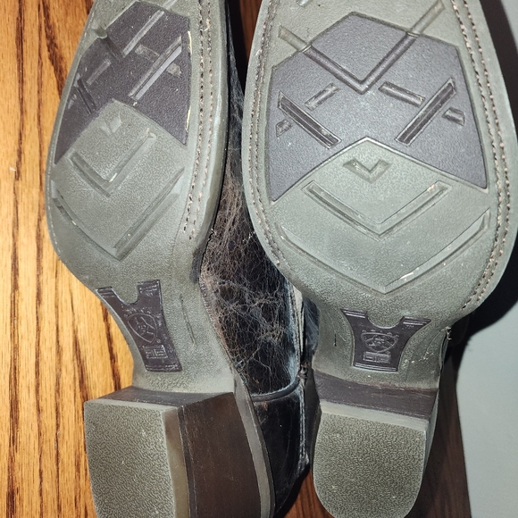 Ariat boots - Picture 4 of 4